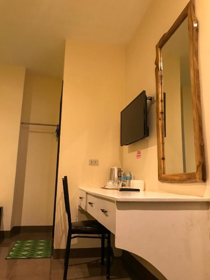 סיקיהור E.I. Suites מראה חיצוני תמונה