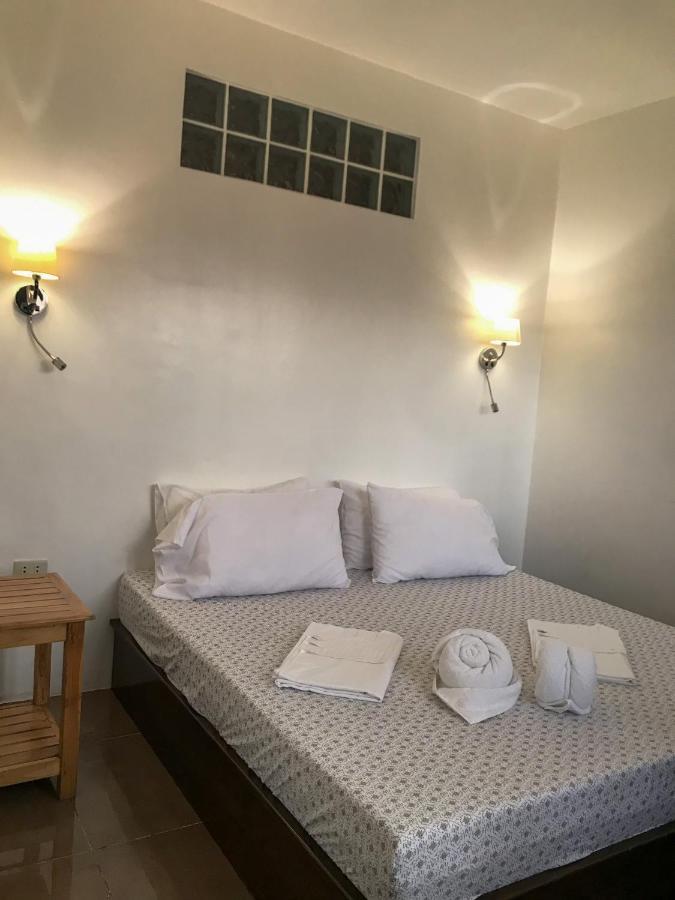 סיקיהור E.I. Suites מראה חיצוני תמונה