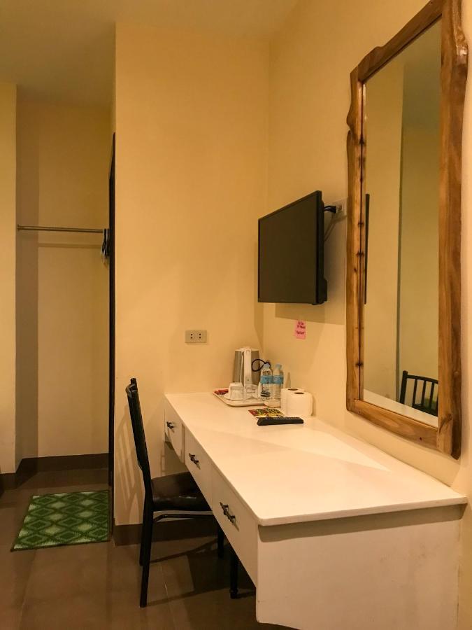 סיקיהור E.I. Suites מראה חיצוני תמונה